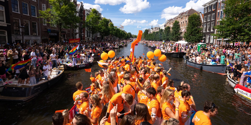 Gezamenlijke sport vaart mee met Canal Parade Amsterdam: Sport is van iedereen